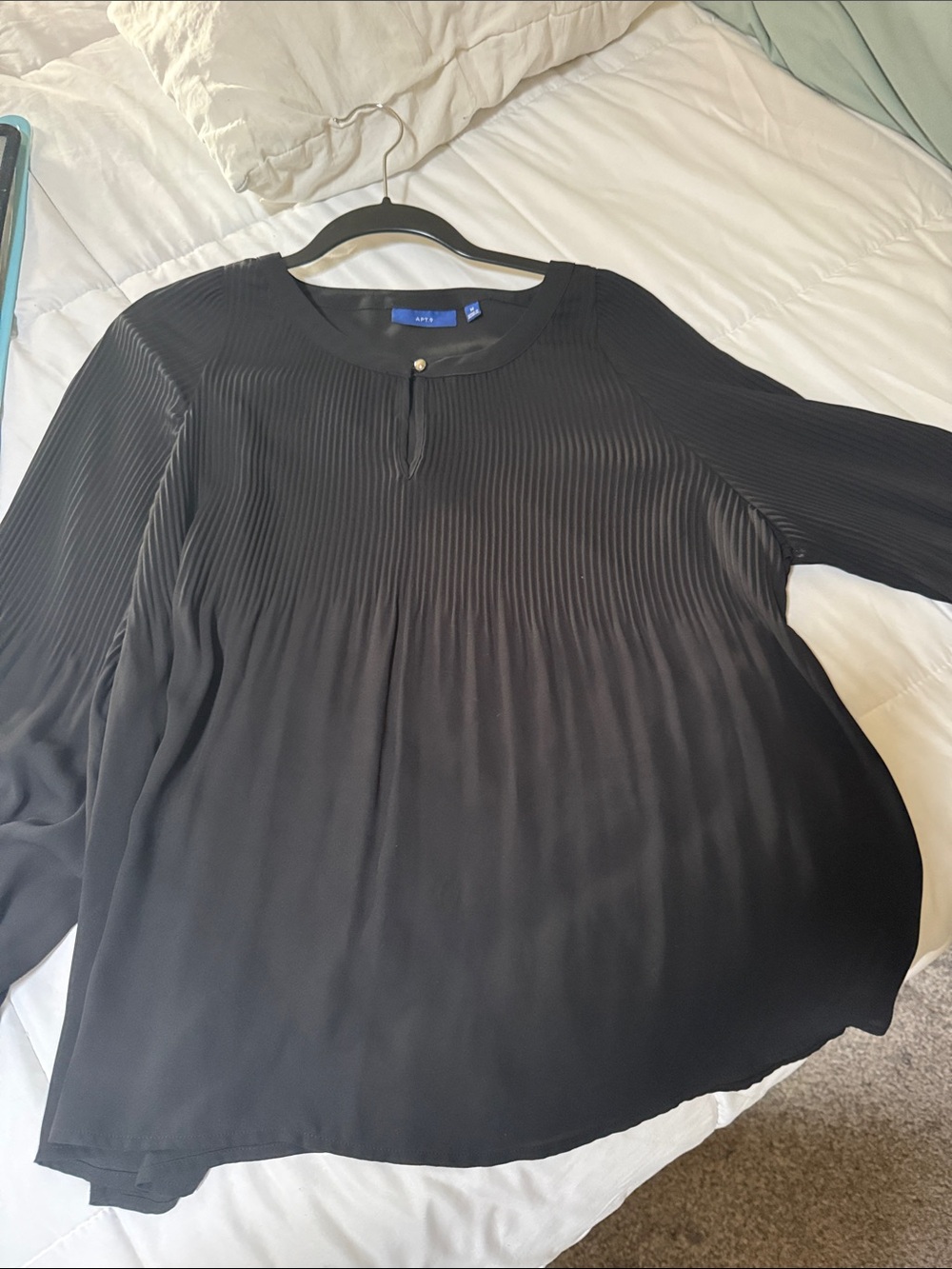 Apt. 9 Black Pleated Yoke Keyhole Long-Sleeve Blouse